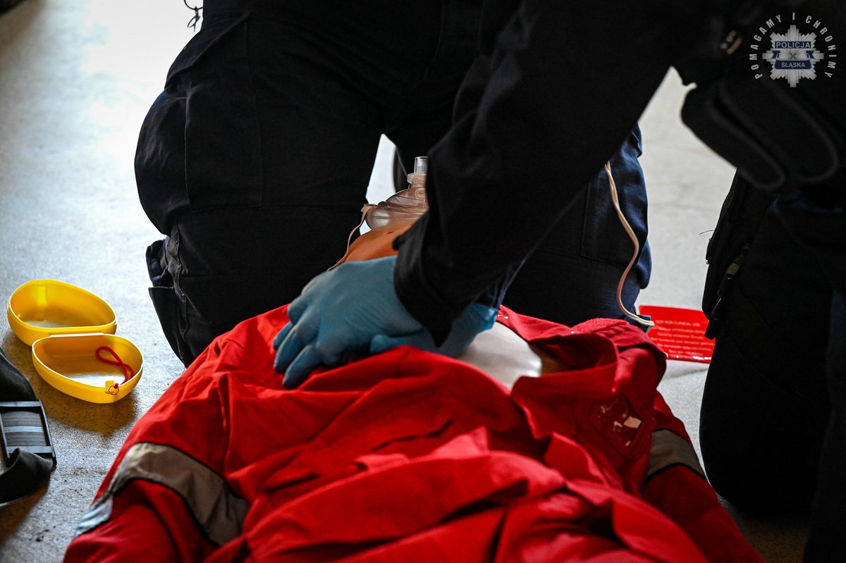 Policyjni medycy pokazali klasę! Katowice wygrywają wojewódzki etap