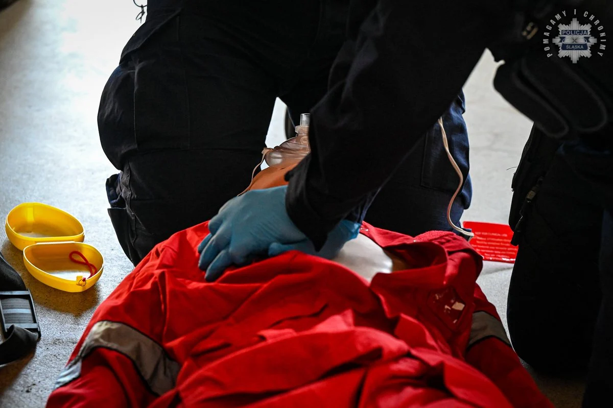 Policyjni medycy pokazali klasę! Katowice wygrywają wojewódzki etap