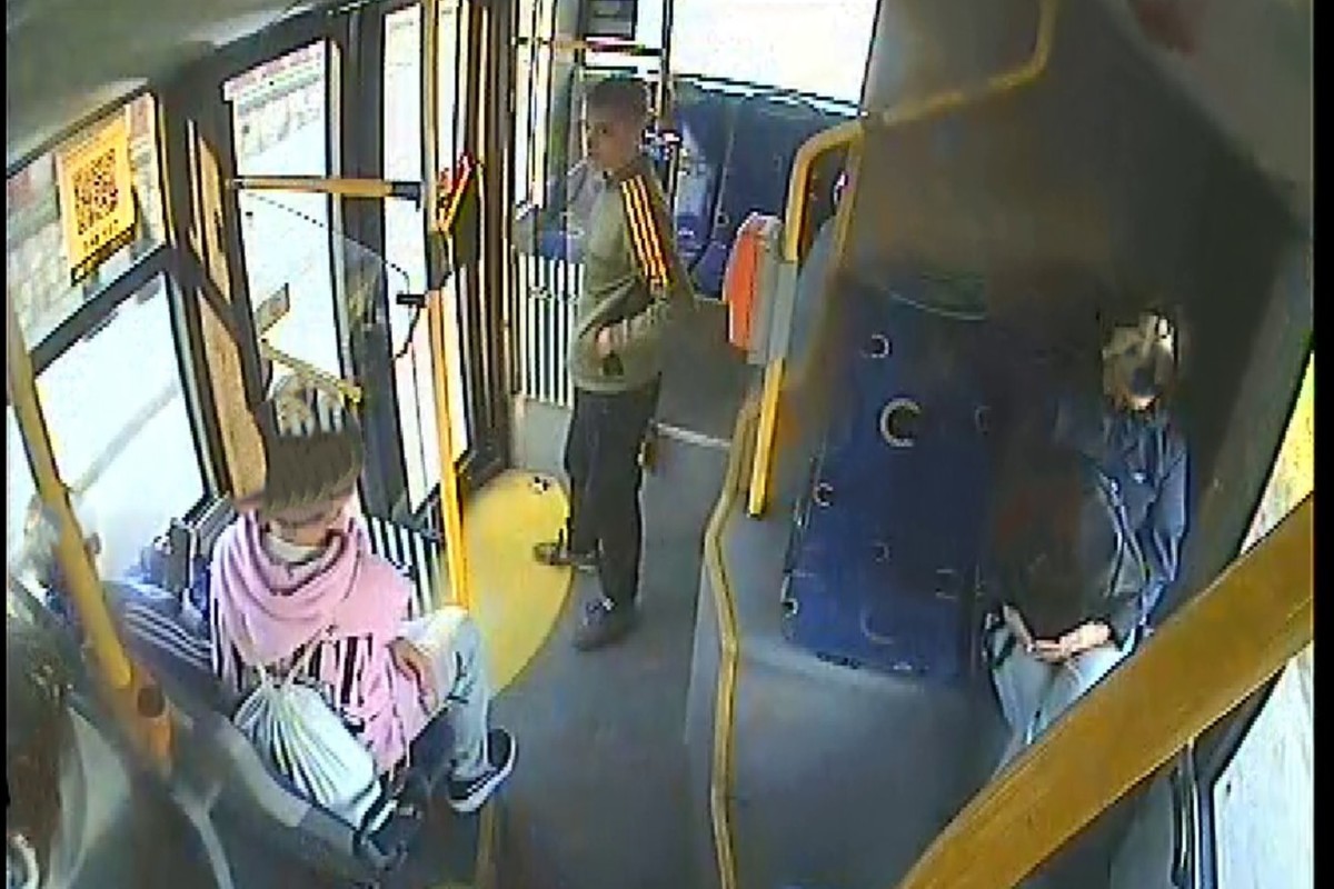 Rozpoznajesz ich? Kradzież hulajnogi w Katowicach – policja publikuje zdjęcia