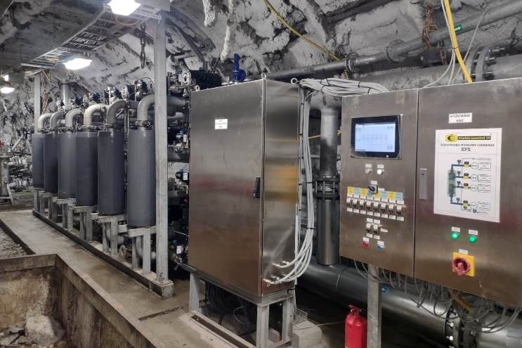 Nowoczesna klimatyzacja chłodzi wyrobiska 900 m pod ziemią w kopalni Murcki-Staszic