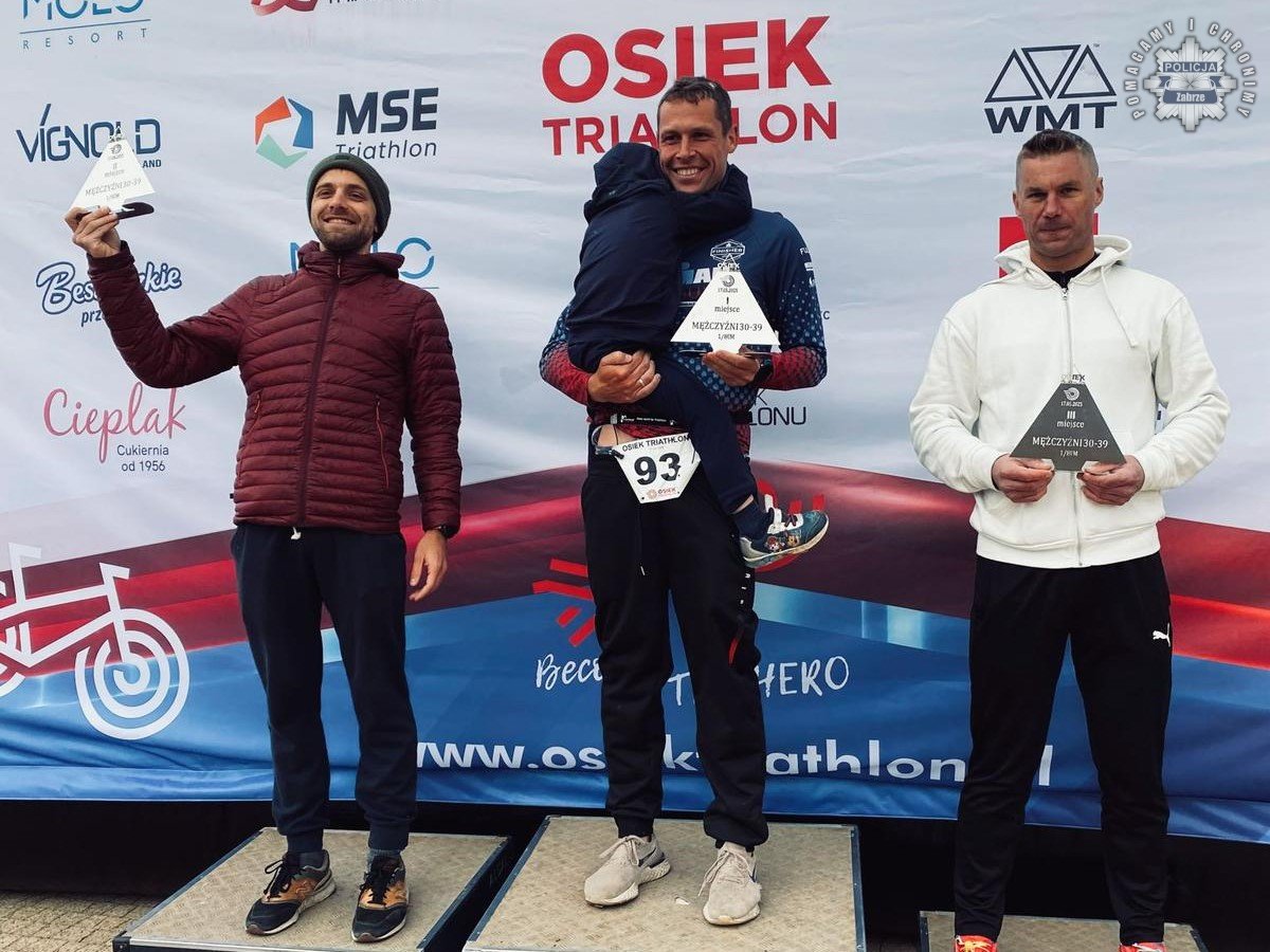 Policjant z Zabrza na podium triathlonu – Jordan Kowalczyk z 3. miejscem w kategorii