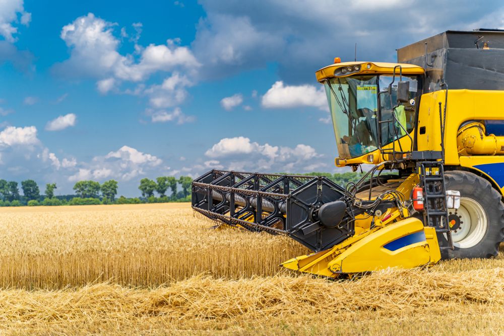 Jak utrzymać maszyny rolnicze New Holland w doskonałej kondycji przez lata?