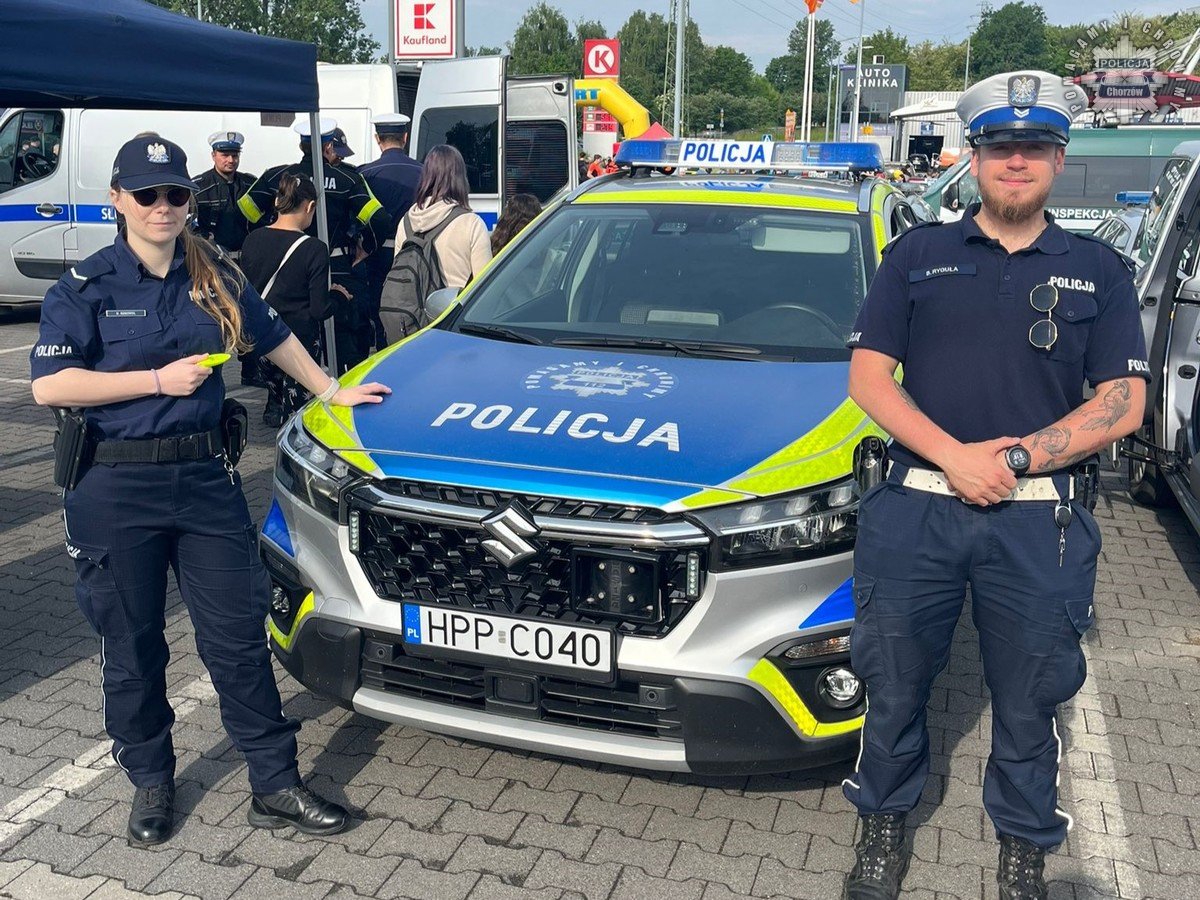 Świętochłowiccy policjanci wspierają akcję charytatywną "Ja Jadę, Ty Pomagasz"