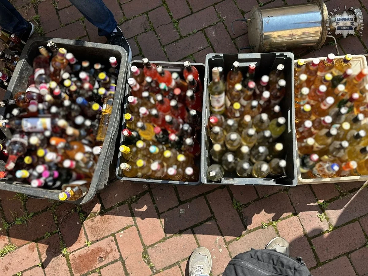 Bimbrownia w Będzinie zlikwidowana! 550 litrów alkoholu i 83 tys. zł zabezpieczone