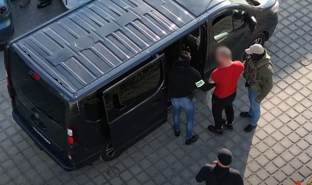 Szantażowali i zamordowali mężczyznę po opublikowaniu jego zdjęć na portalu erotycznym.