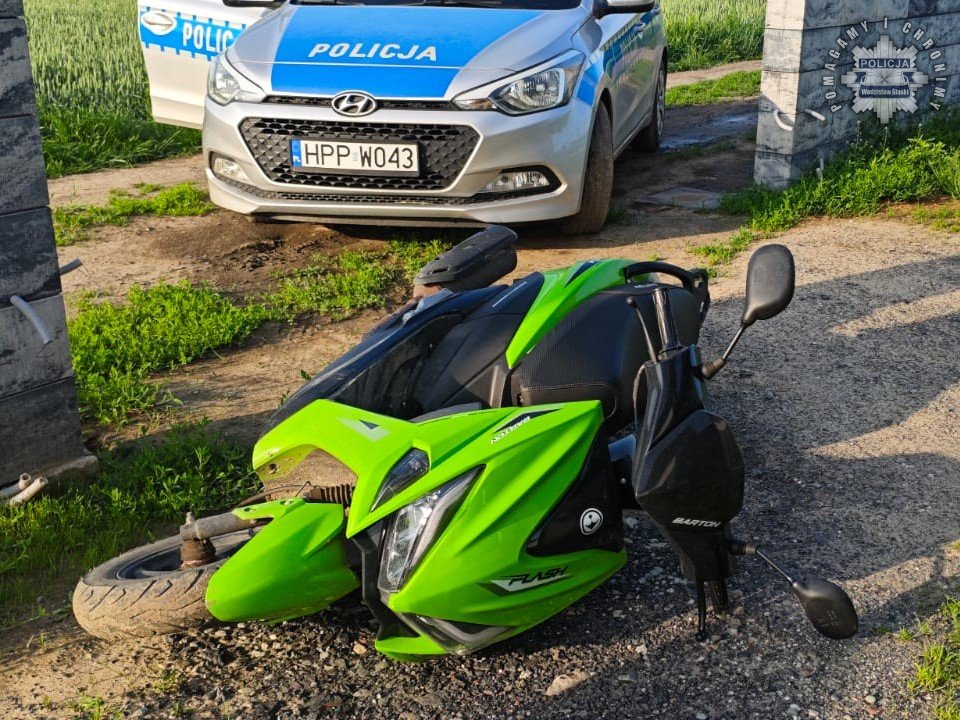 Pościg w Syryni – nietrzeźwy kierowca z zakazem nie uchronił się przed zatrzymaniem