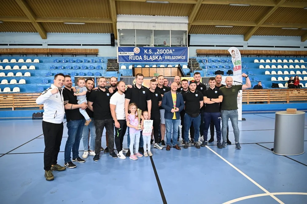 Sportowa sobota w Rudzie Śląskiej. Oldboje ręcznej pokazali klasę! [FOTO]