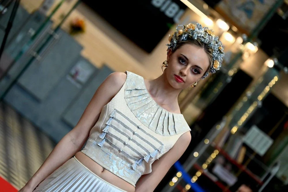 „Podszyte Folklorem” – wyjątkowy pokaz mody w Stacji Biblioteka