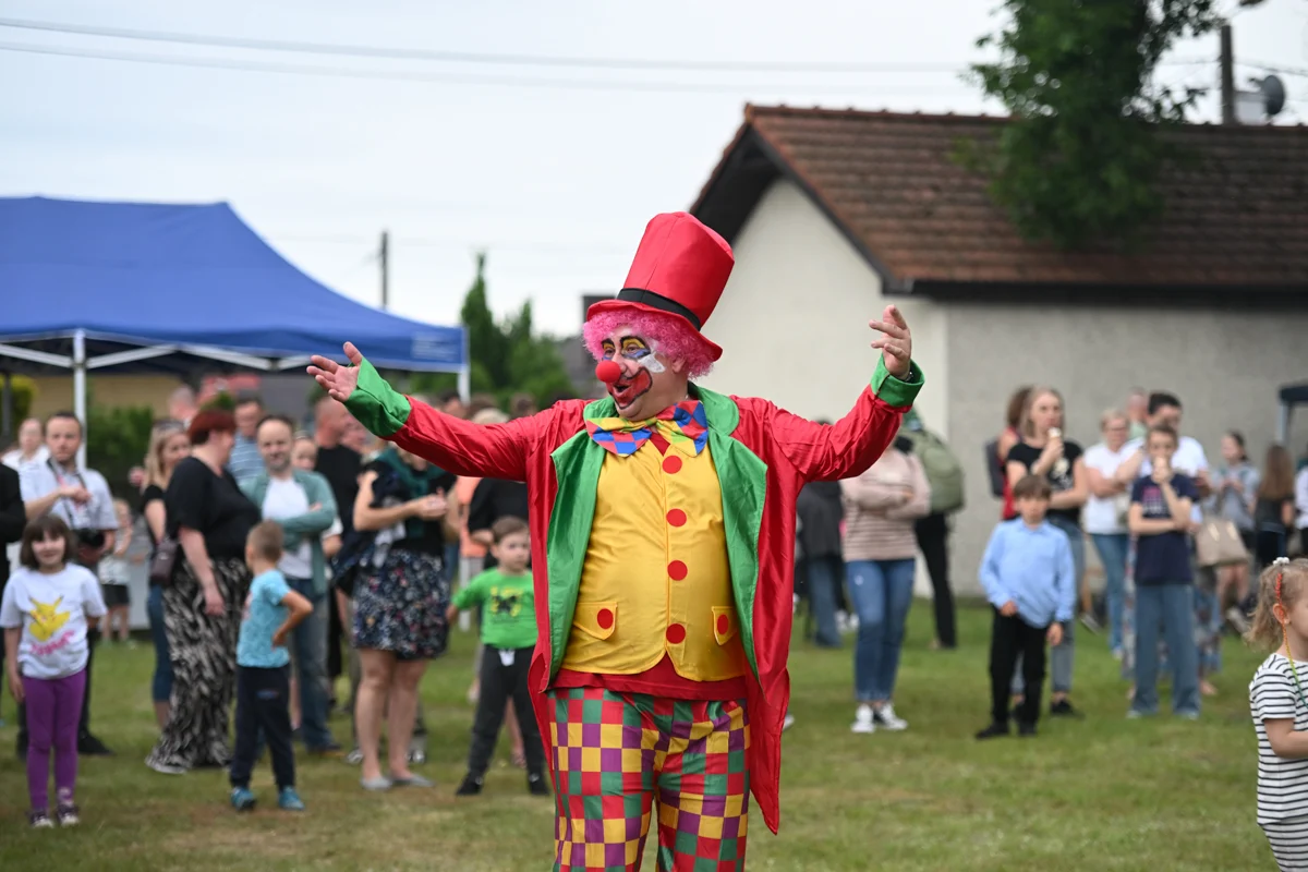 Rodzinne świętowanie przy parafii w Kłodnicy. Festyn tętnił radością i wspólnotą [ZDJĘCIA]