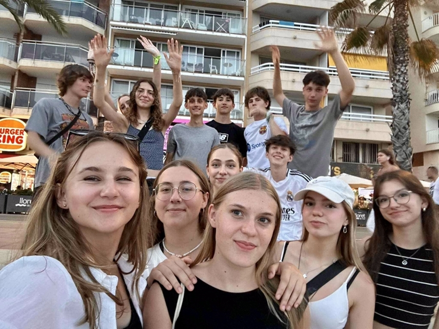 Obozy młodzieżowe 2025 - lato pełne wyzwań i emocji z Kompasem