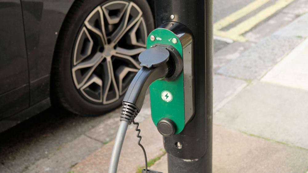 Czym powinien się charakteryzować ekonomiczny elektryk dla rodziny?