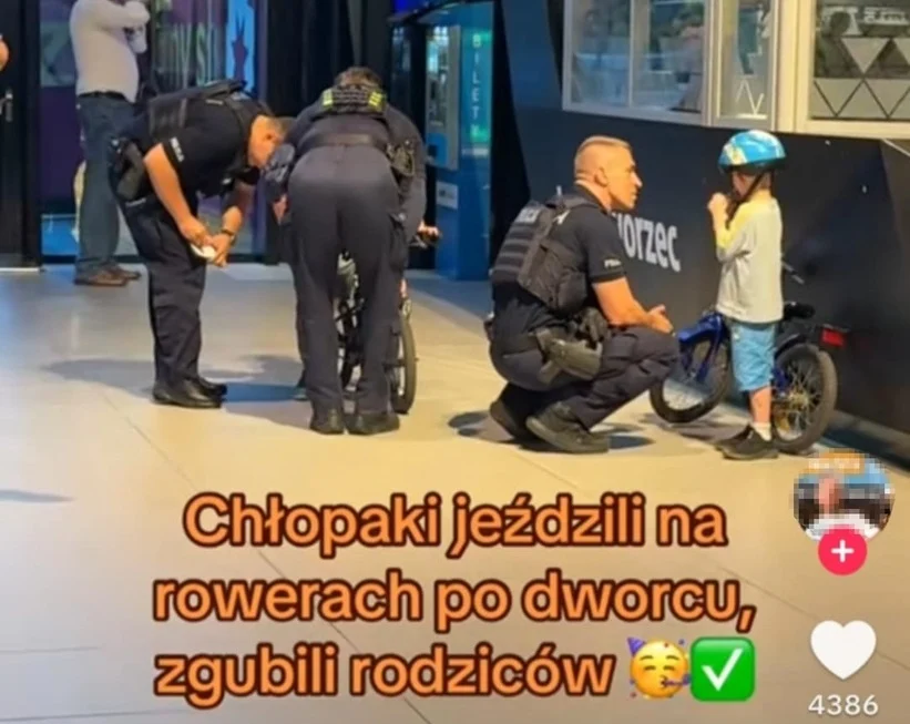 Chłopcy na rowerkach bez opieki. Policja i mieszkanka Katowic zareagowali wzorowo