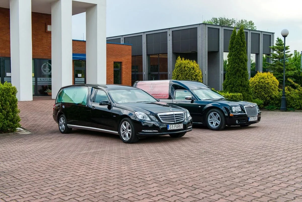 Transport zmarłego z zagranicy – co oferuje Park Pamięci?