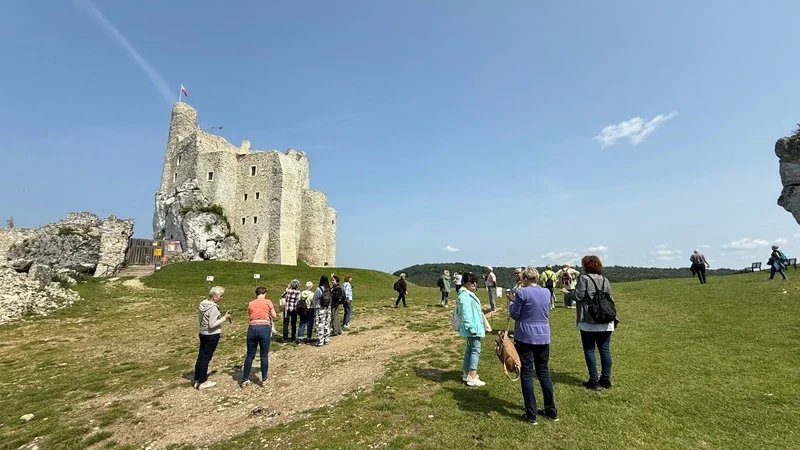 Seniorzy z Siemianowic na wycieczce po Jurze Krakowsko-Częstochowskiej