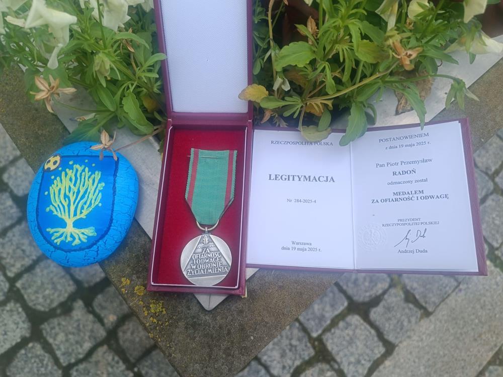 Piotr Radoń z Orzesza odznaczony medalem / fot. UM Orzesze