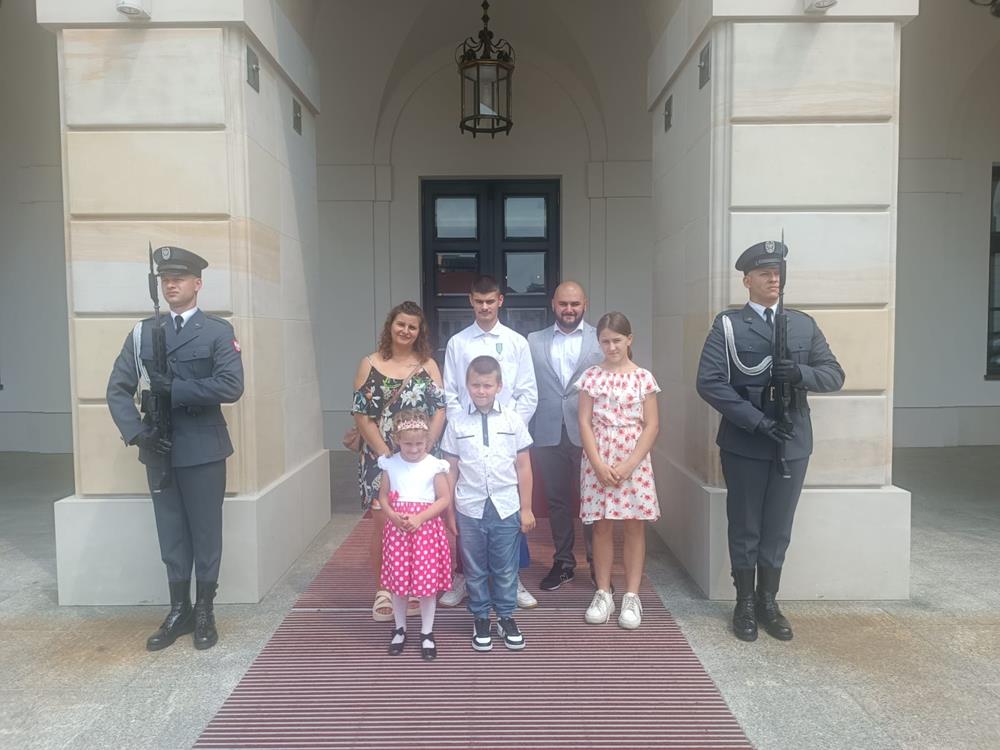 Piotr Radoń z Orzesza odznaczony medalem / fot. UM Orzesze