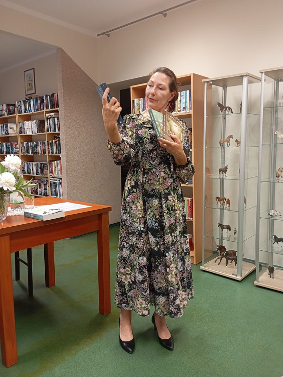 Wiersze i książki Ewy Cielesz – spotkanie autorskie w Miejskiej Bibliotece Publicznej