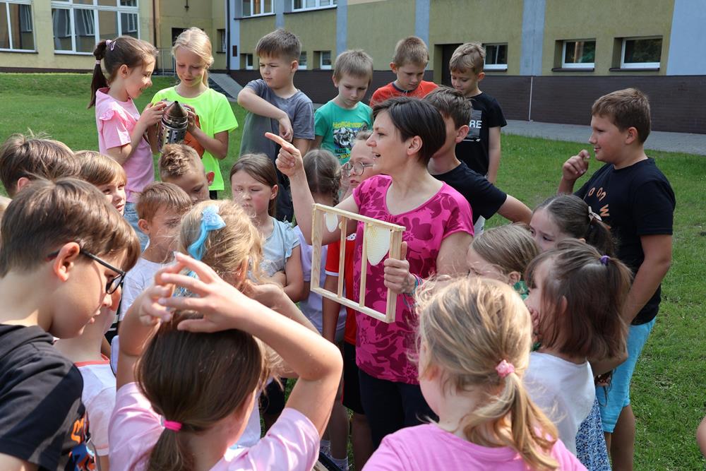 Warsztaty pszczelarskie w Szkole Podstawowej nr 2 im. Stanisława Moniuszki / fot. UM Orzesze