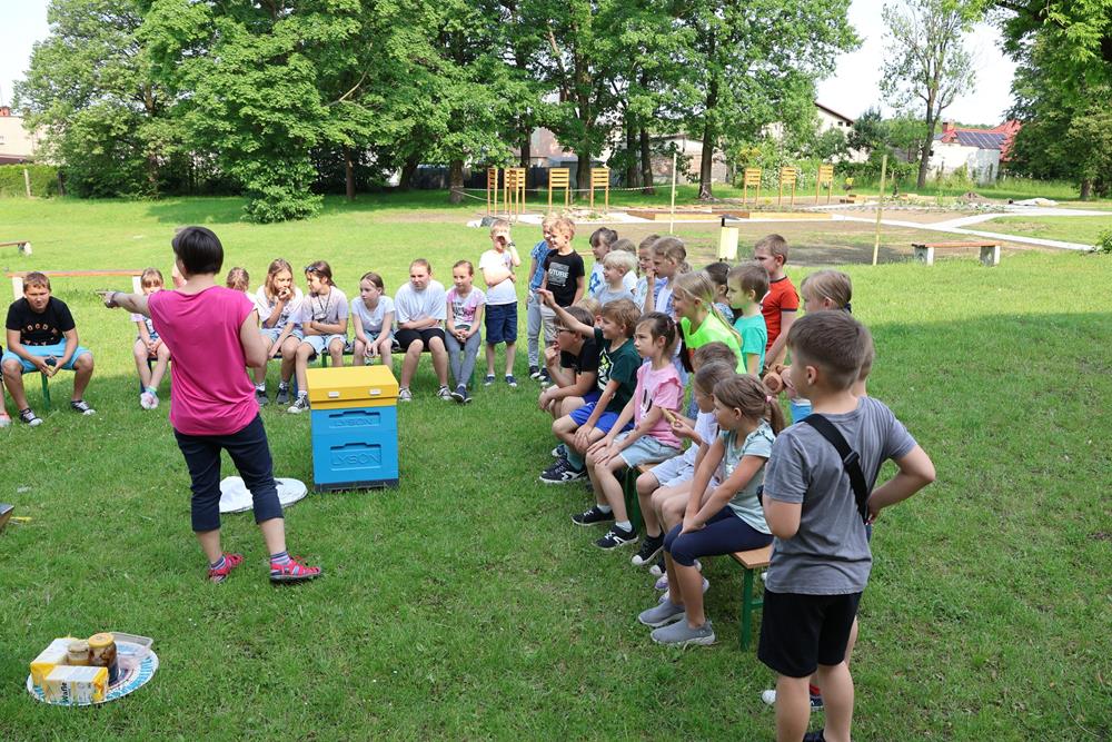 Warsztaty pszczelarskie w Szkole Podstawowej nr 2 im. Stanisława Moniuszki / fot. UM Orzesze
