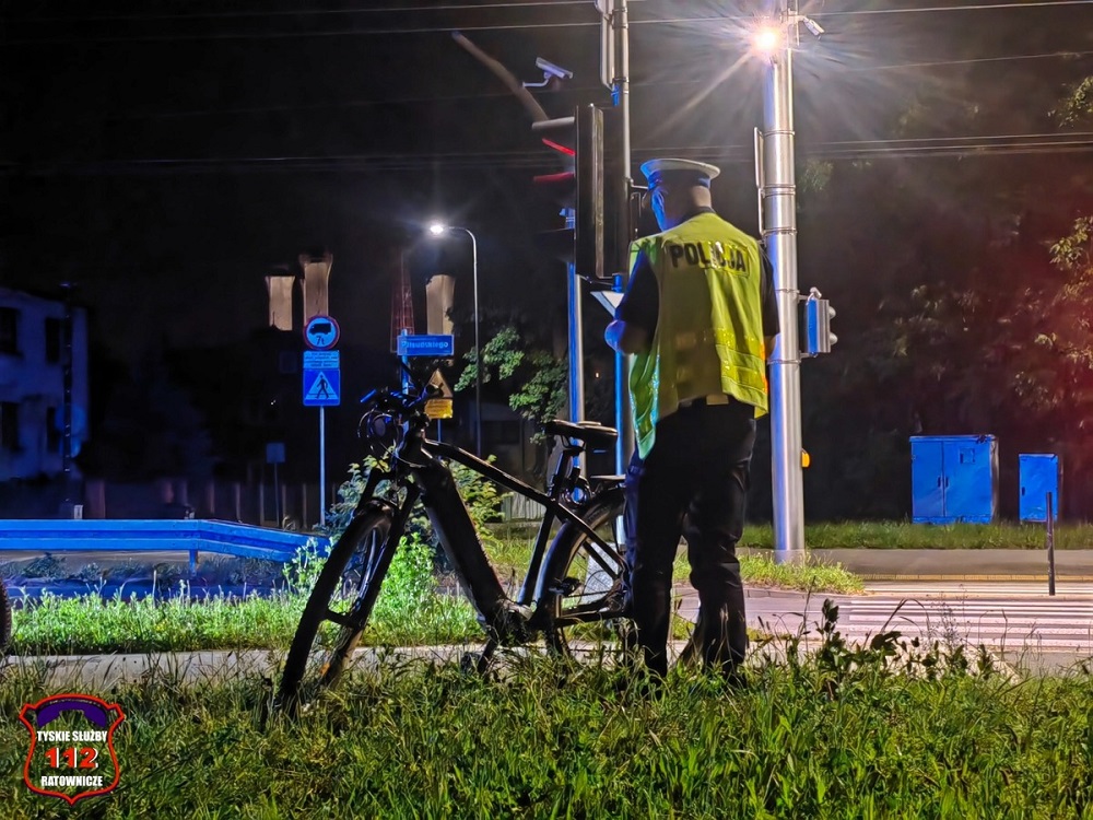 Wypadek na Piłsudskiego: rowerzysta i użytkownik hulajnogi trafili do szpitala