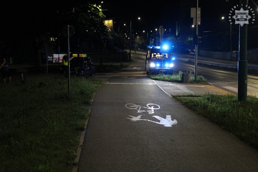 Wypadek na Piłsudskiego: rowerzysta i użytkownik hulajnogi trafili do szpitala