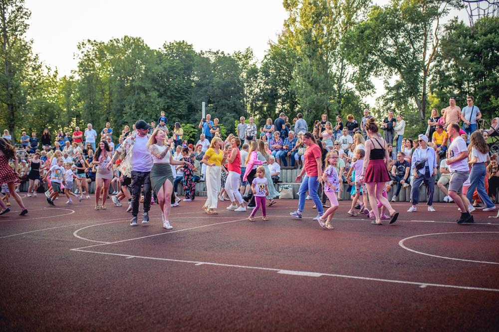 Potańcówka na Paprach / fot. Paweł Święs, MCK Tychy