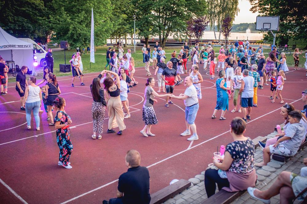 Potańcówka na Paprach / fot. Paweł Święs, MCK Tychy