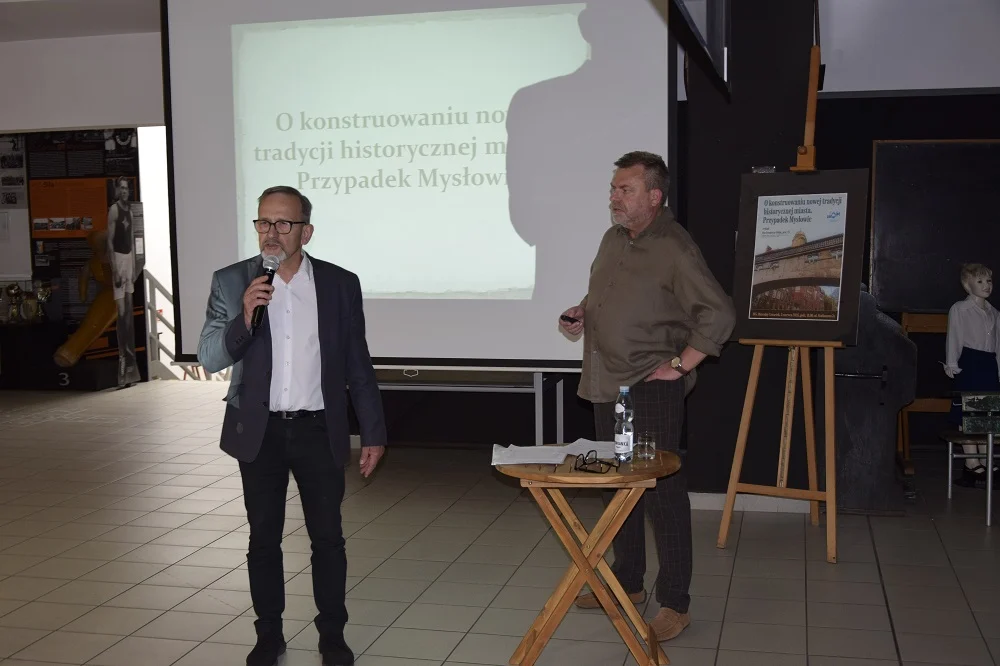 195. Muzealny Czwartek w Mysłowicach–dr Grzegorz Odoj o symbolach i tradycji historycznej