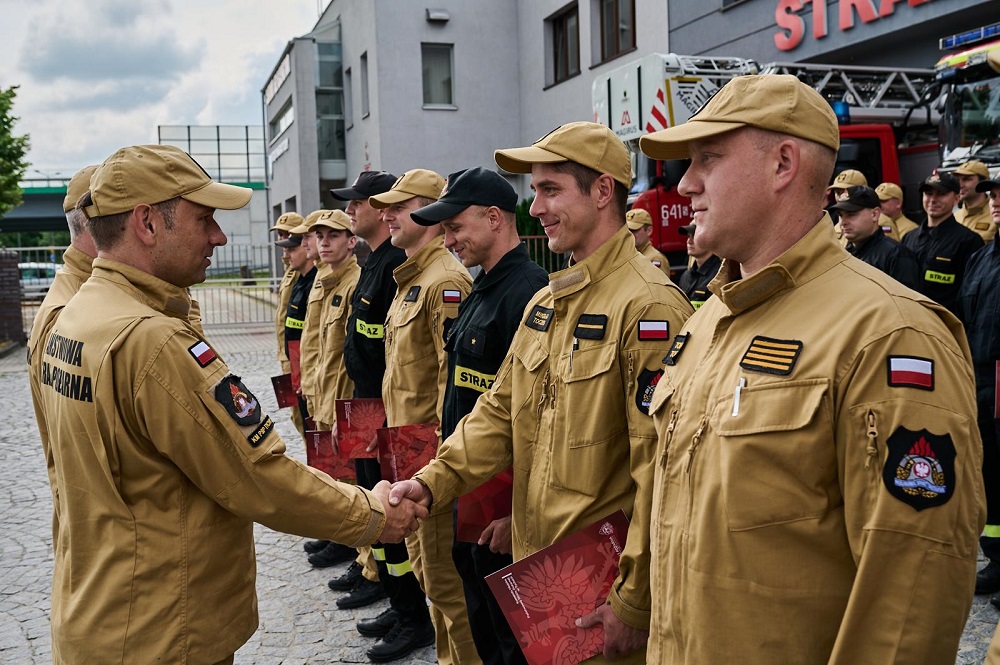 Awanse w PSP Tychy – nowi dowódcy Jednostki Ratowniczo-Gaśniczej