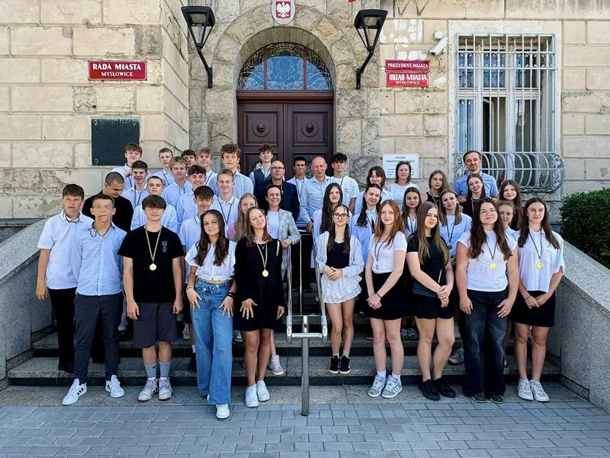 Młodzież z SP6 doceniona za sportowe sukcesy i postawę fair play