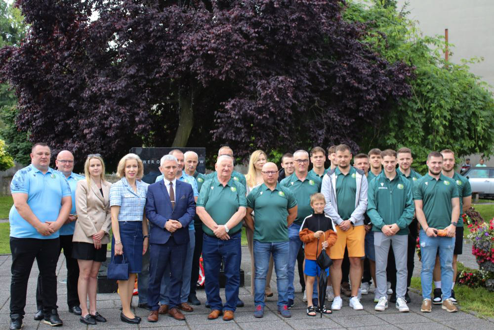 Obchody 100-lecia KS Orzeł Biały Brzeziny z medalami i atrakcjami