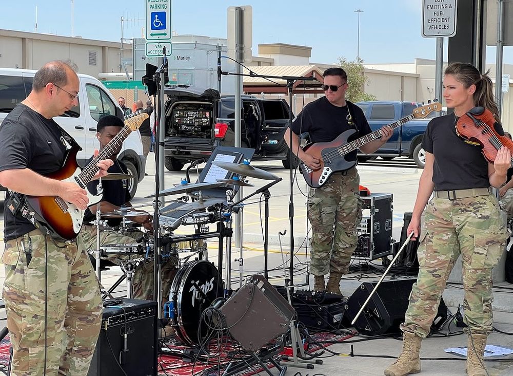 Jazz w mundurach: koncert amerykańskiego zespołu w Piekarach Śląskich