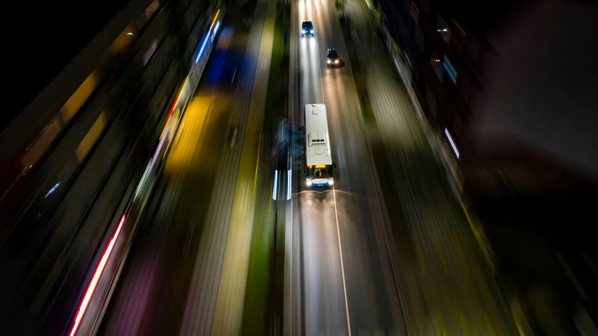 Zmiany w kursowaniu autobusów w Rybniku: Nocne połączenia, kąpieliska i wakacyjne rozkłady