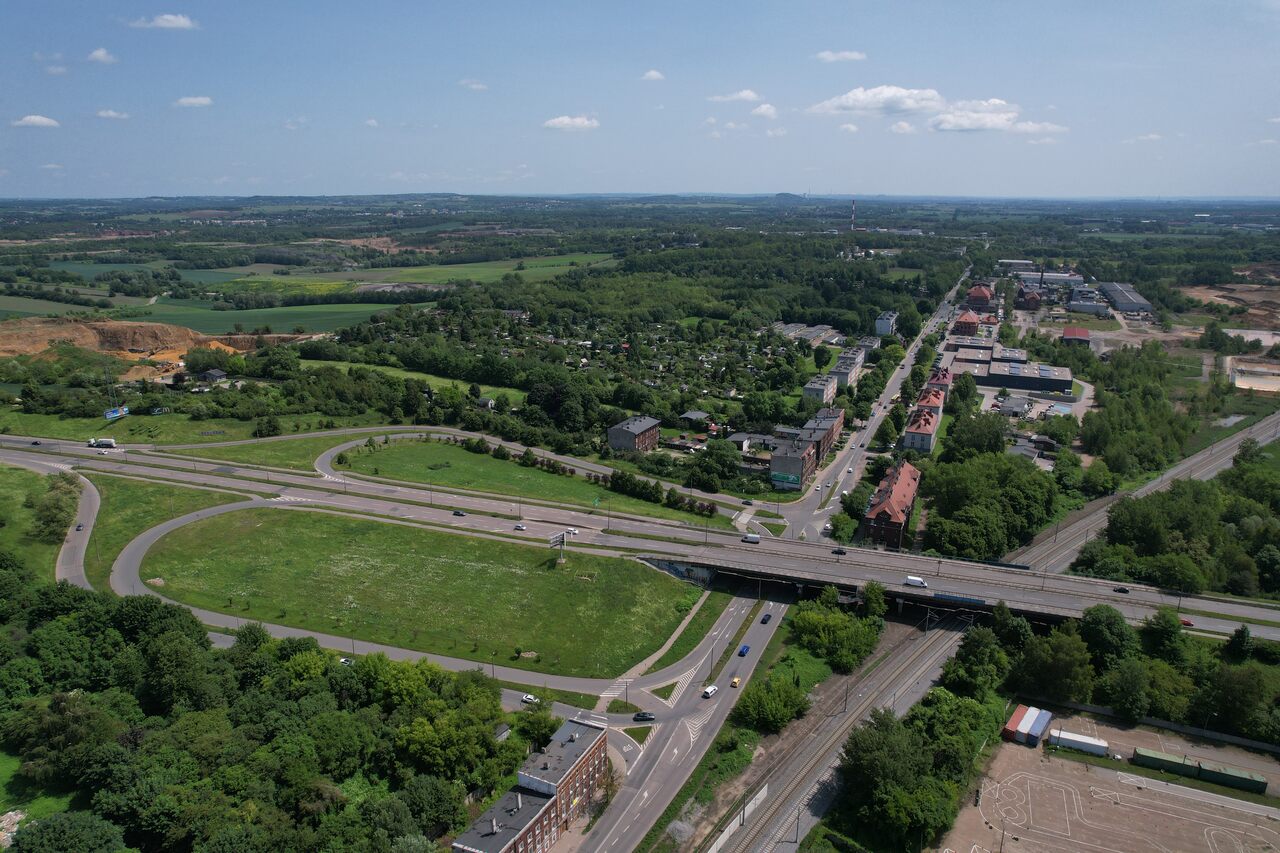 Powstanie dodatkowa podpora pod wiaduktem na al. Jana Pawła II