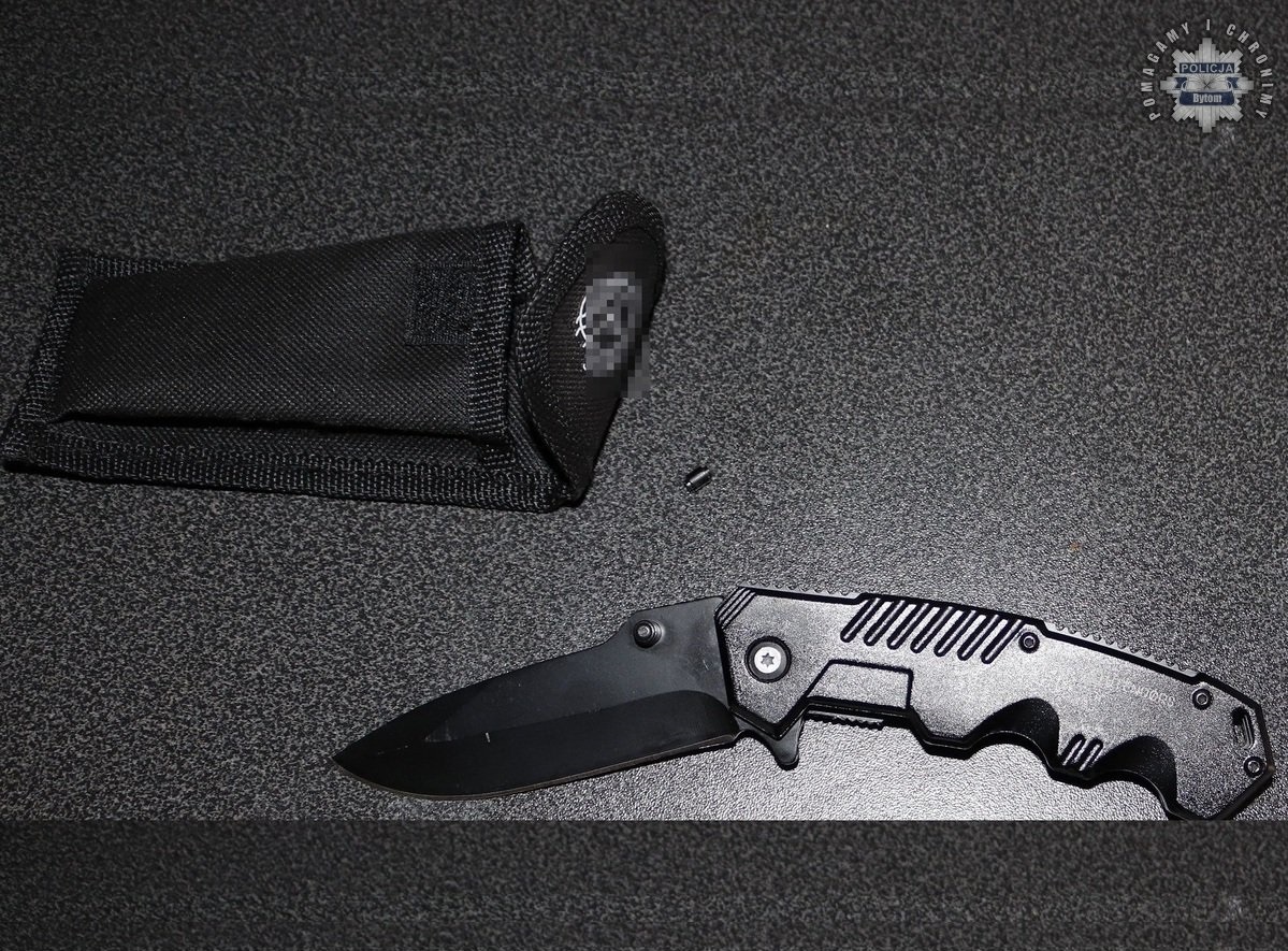 Awantura podczas libacji w Bytomiu. 24-latek ugodzony nożem przez znajomego