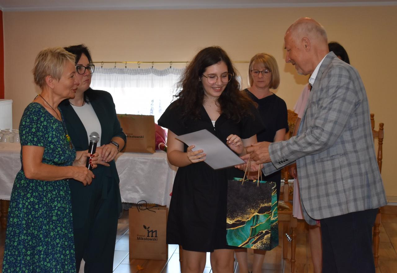 110-lecie urodzin ks. Jana Twardowskiego w ZS nr 1 10