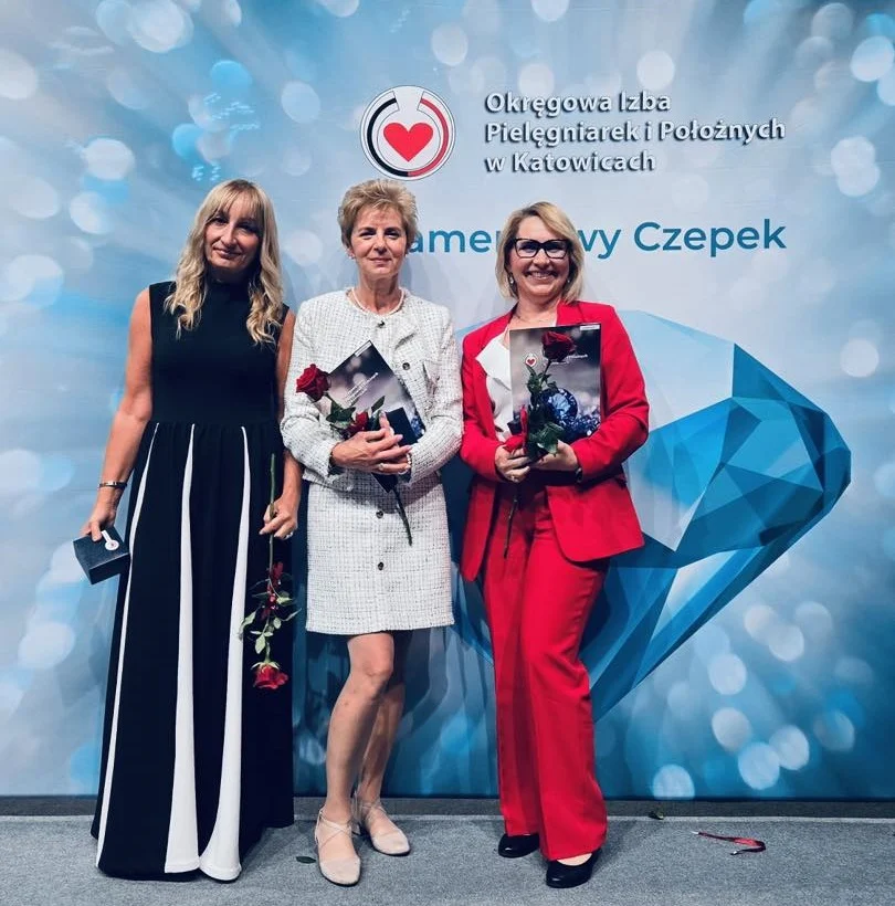 Pielęgniarki i położna z Centrum Zdrowia w Mikołowie nagrodzone „Diamentowym Czepkiem”