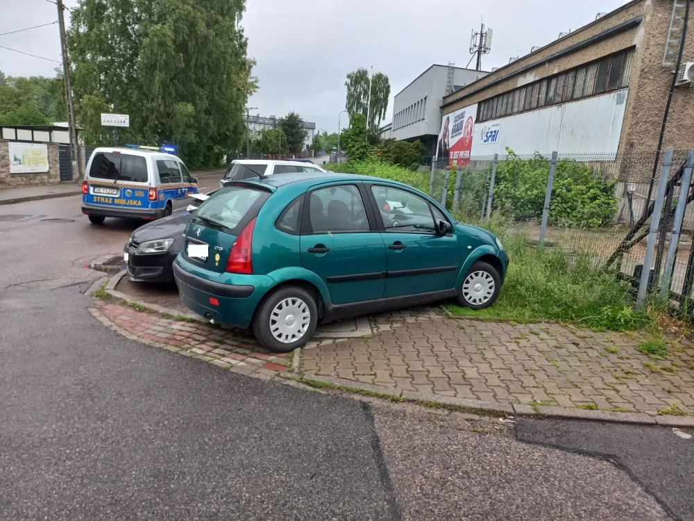 „Wyzwanie-parkowanie” - majowa akcja straży miejskiej. Prawie 1900 wykroczeń! 13