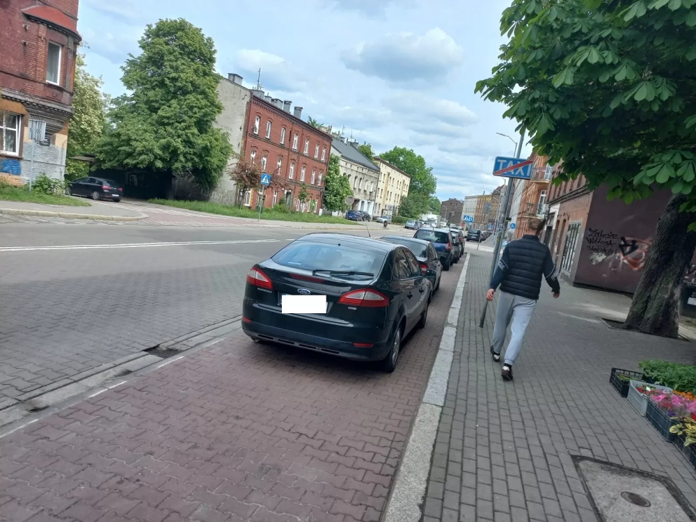 „Wyzwanie-parkowanie” - majowa akcja straży miejskiej. Prawie 1900 wykroczeń! 14