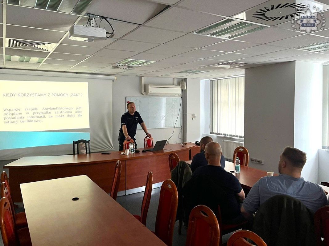 Policjanci doskonalą swoje umiejętności. Szkolenie Zespołów Antykonfliktowych