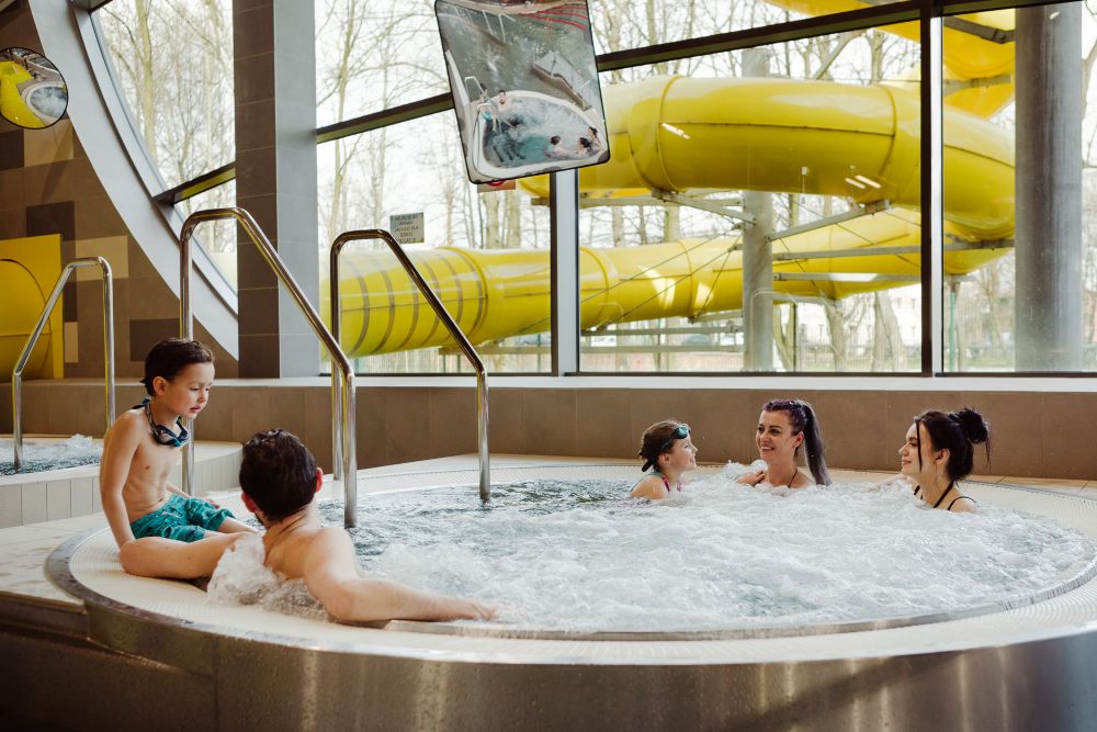 3,5 mln odwiedzin i 19 mln oszczędności. Sukces miejskich basenów w Katowicach