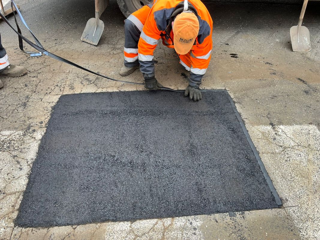 Katowice od podstaw: 8 900 m2 dróg, setki ławek i czyste przystanki 5