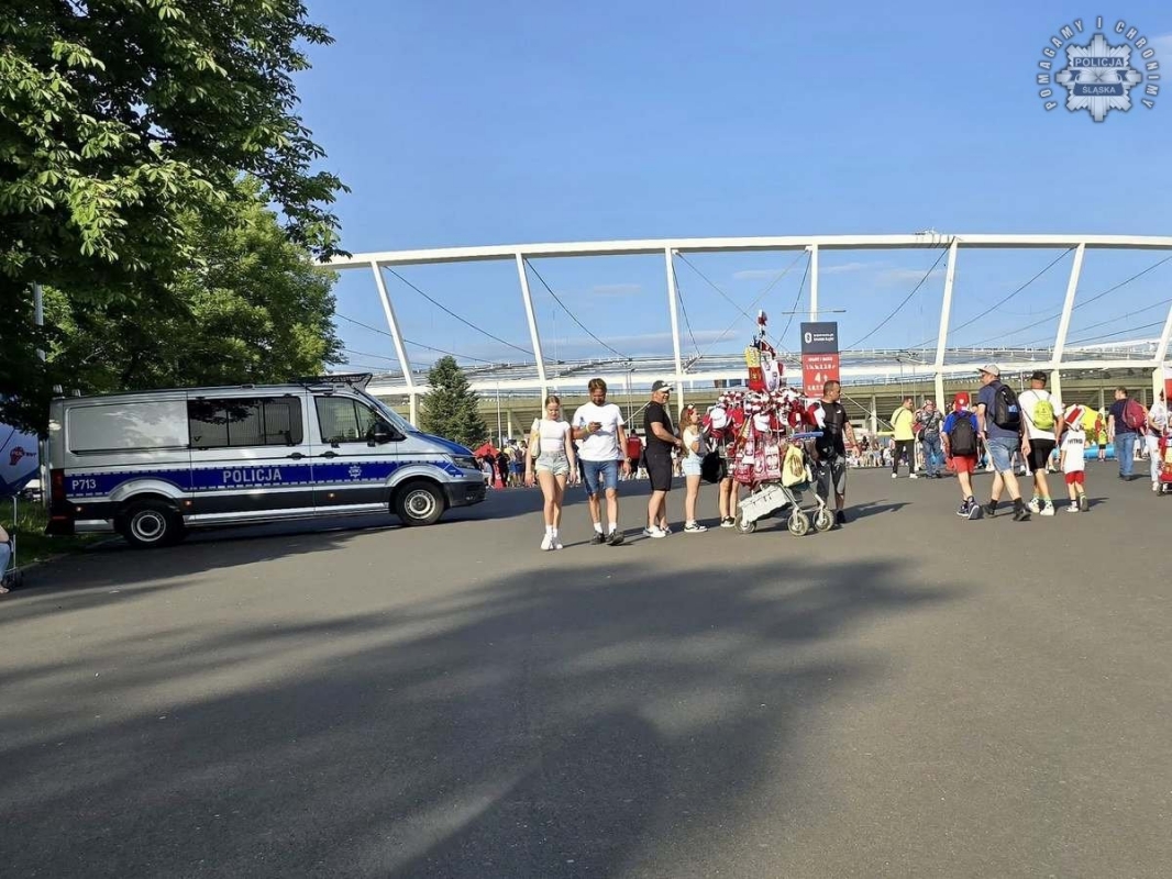 Bezpieczny mecz na Stadionie Śląskim. Policja zadbała o spokojną atmosferę! 1