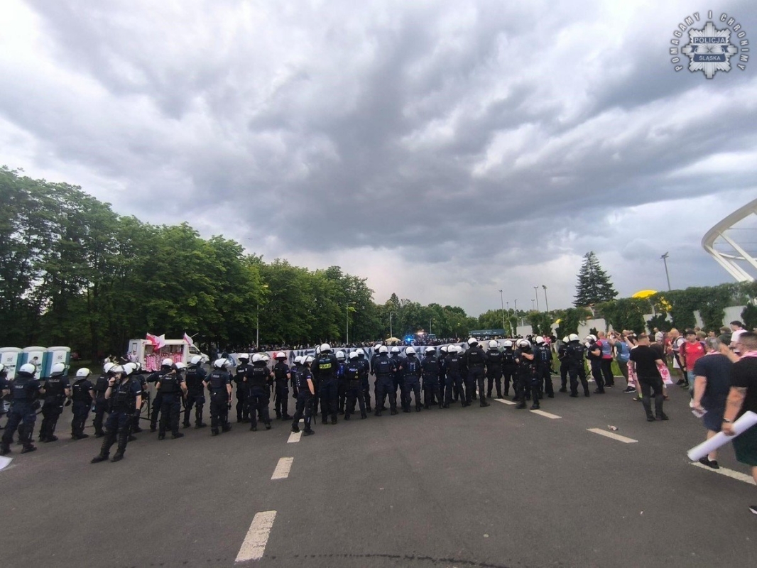Bezpieczny mecz na Stadionie Śląskim. Policja zadbała o spokojną atmosferę! 5