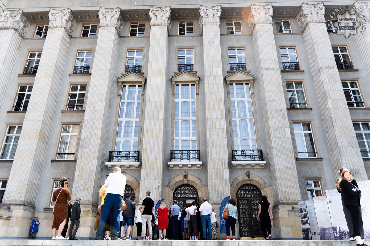 Ślubowanie nowych policjantów w Katowicach. 39 kandydatów do służby! 3