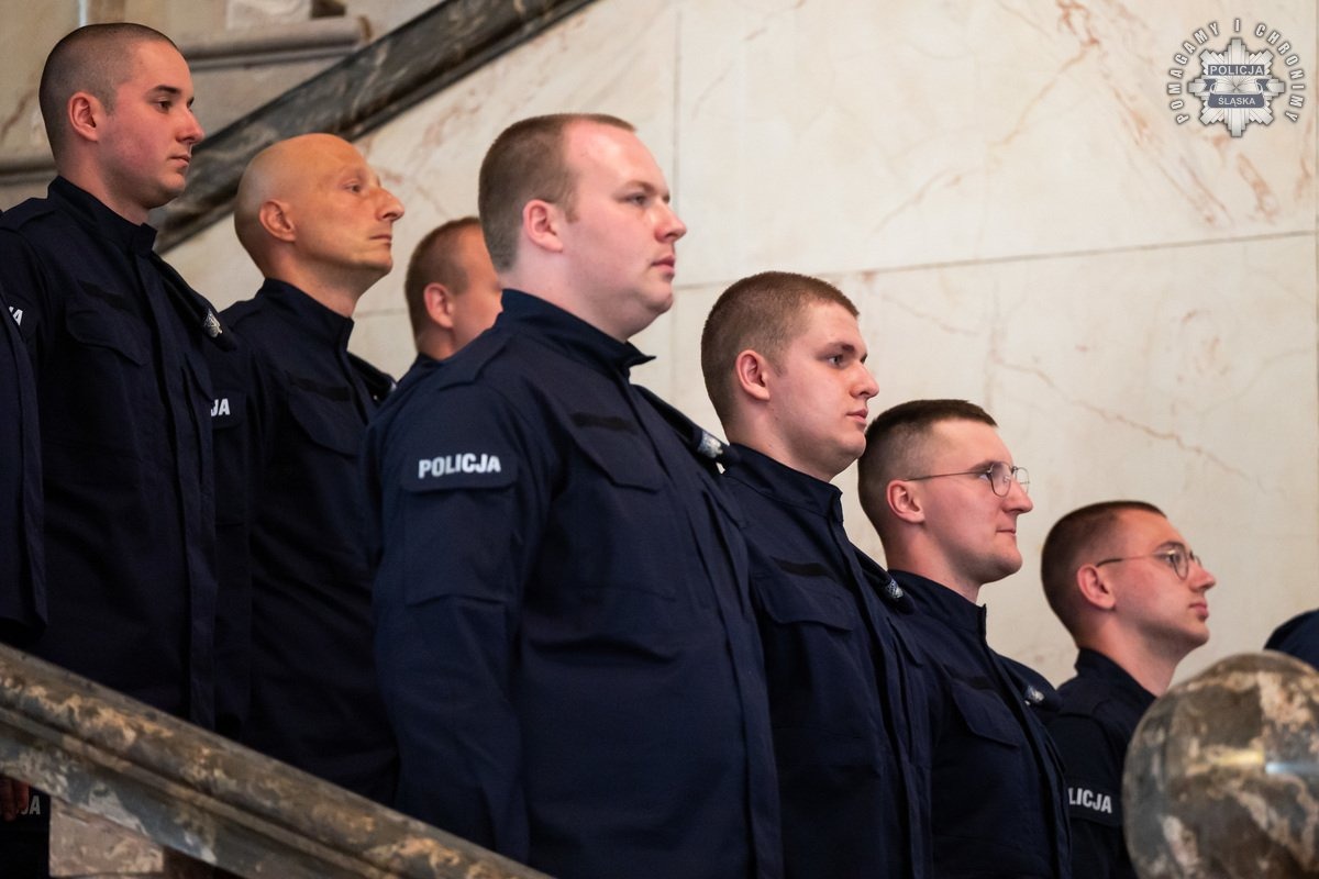 Ślubowanie nowych policjantów w Katowicach. 39 kandydatów do służby! 4