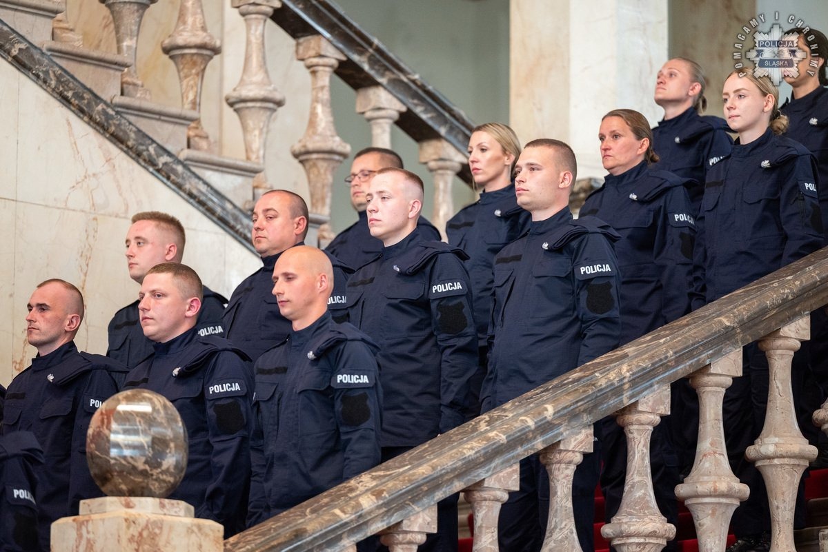 Ślubowanie nowych policjantów w Katowicach. 39 kandydatów do służby! 5