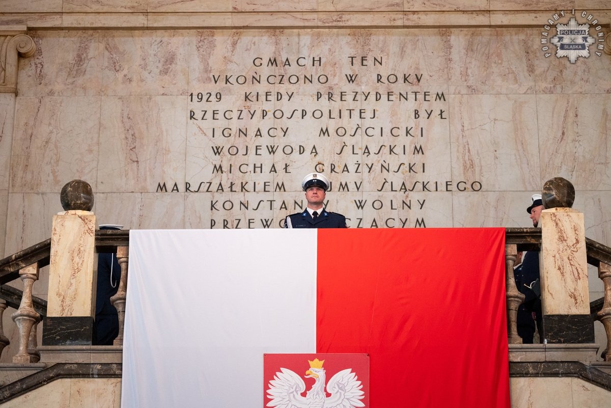 Ślubowanie nowych policjantów w Katowicach. 39 kandydatów do służby! 8