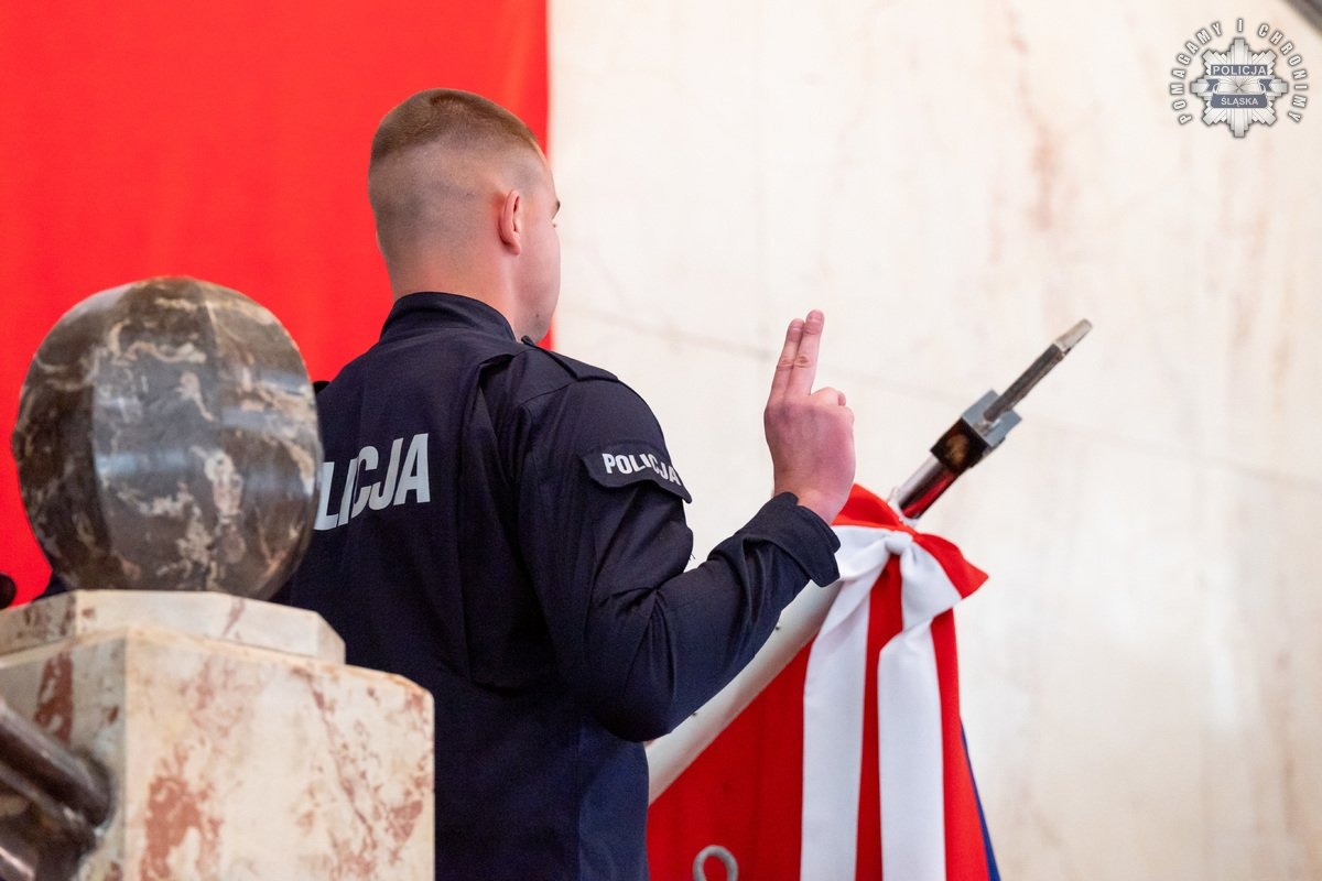 Ślubowanie nowych policjantów w Katowicach. 39 kandydatów do służby! 26
