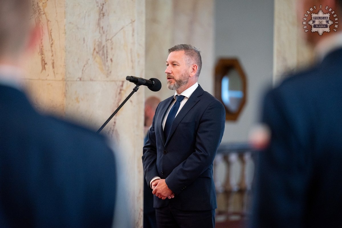 Ślubowanie nowych policjantów w Katowicach. 39 kandydatów do służby! 37